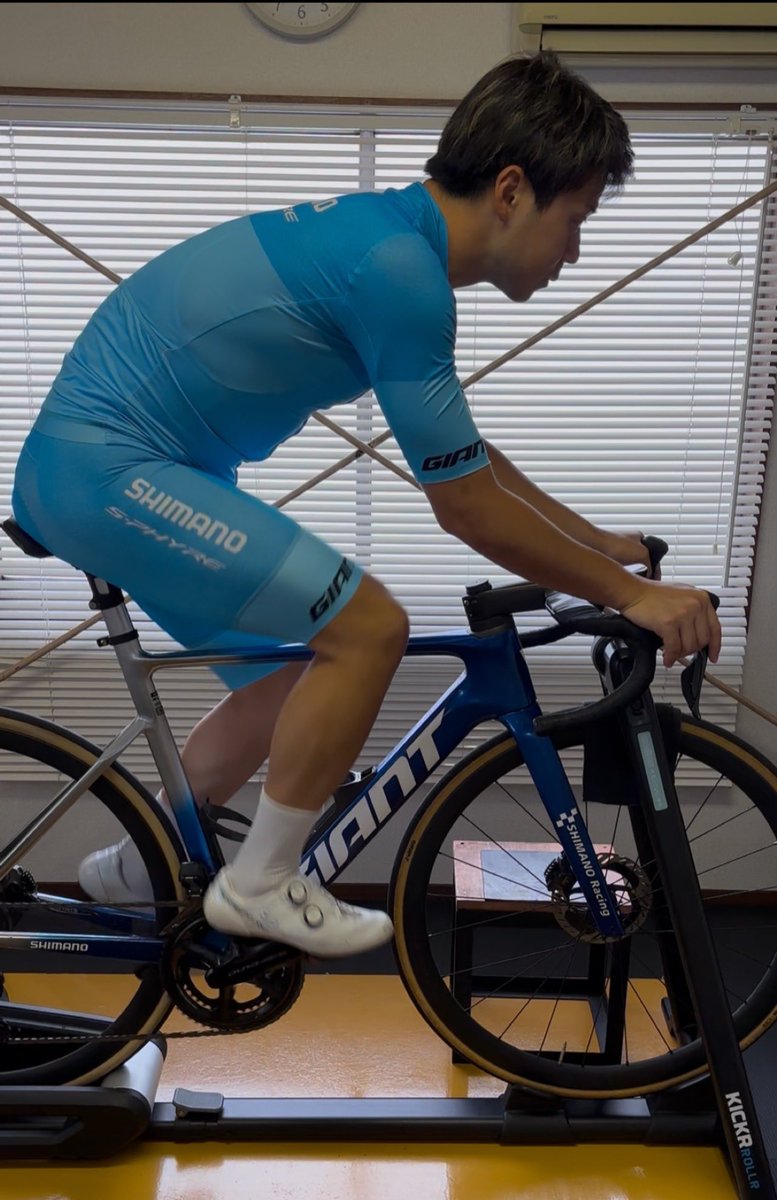 Keisuke_Kim1215's tweet photo. 今シーズンもシマノレーシングの選手たちが、フィッティングに来てくれています。

風間選手
日野選手 
林原選手 

それぞれの身体や乗り方に合わせて、ポジション調整しました。

フィッティング後も良い感触で走れているようで、こちらも嬉しいです。
これからのレースも応援しています！！ https://t.co/x0bhu6DQq2