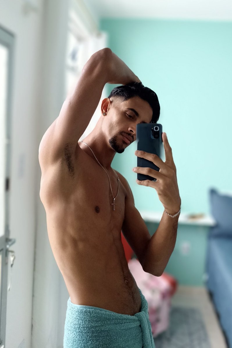 Lopeslorenno's tweet photo. Casual hj https://t.co/tfYBnfaLR7