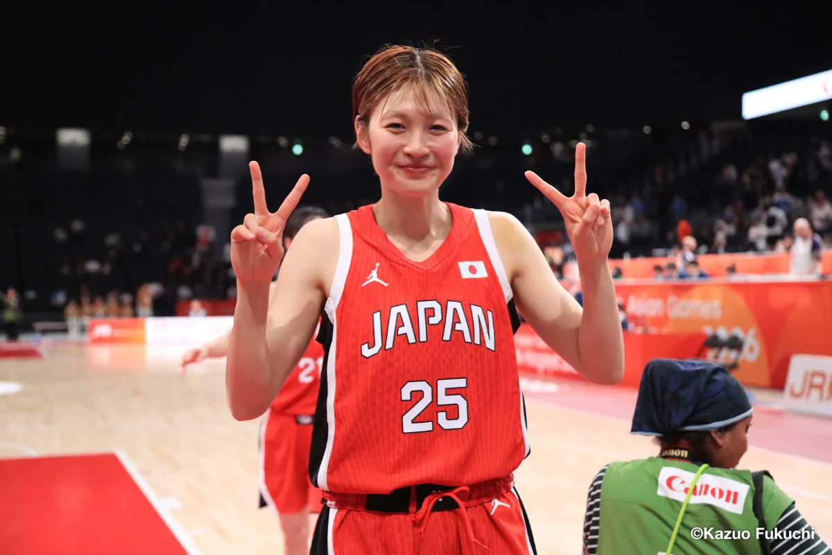 Basketball_mgz's tweet photo. ＿＿＿＿＿＿＿＿＿
🏀記事公開！✍
￣￣￣￣￣￣￣￣￣
◆第20回アジア競技大会
／レビューリポート◆

佐藤 多伽子
女子日本代表 #25
／アランマーレ秋田

ひたむきに役割を全うした10日間。

持ち味のディフェンスと機動力を武器に、
佐藤多伽子選手
（https://t.co/HkXtUYYzQF）は
アジア競技大会の全6試合で先発を務めました。

得点力のある仲間を生かすため��
スペースをつくり、
速攻では先頭を走るなど、
若手主体の女子日本代表を
献身的なプレーで支えた24歳。

濃密な10日間で得た経験と課題を、
スポーツライターの
田島早苗さん（@tajy_sbb）に
執筆いただきました。

ぜひ、ご覧ください。 
▶https://t.co/xn7eabAcZf

#佐藤多伽子
#日本一丸
#AkatsukiJapan
#ともに一歩踏み出す勇気を
#アジア競技大会
#プレステージ・インターナショナルアランマーレ（@aranmare_basket ）