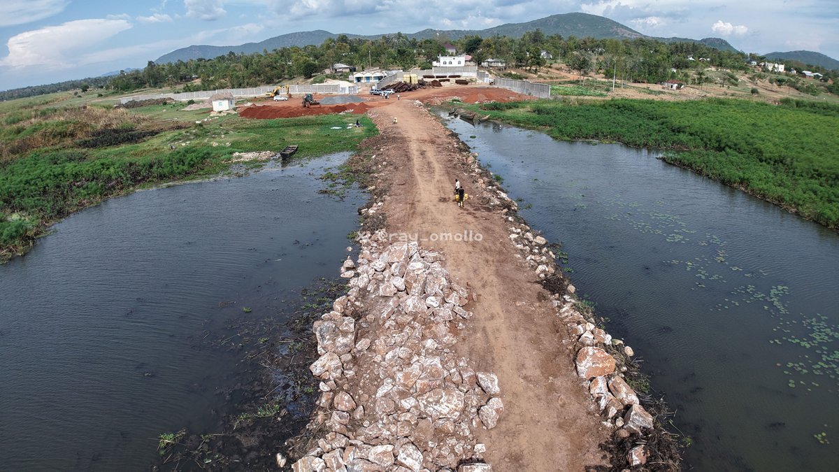 ray_omollo's tweet photo. Lake Victoria's vast shoreline holds significant untapped potential for trade, transport, fisheries and livelihoods. 

Through its Blue Economy agenda under the Bottom-Up Economic Transformation Agenda (BETA), the Government is investing in infrastructure to turn this potential into productive economic activity. 

The redevelopment of Sio Port Pier in Busia County is part of this effort, positioning the lakeside facility as a stronger gateway for commerce and connectivity.

The project includes a modern pier and jetty, strengthened waterfront, improved navigation channels, cargo handling and storage facilities, a passenger waiting area and offices for agencies supporting trade and border operations. 

Separate berthing areas will serve small boats and commercial vessels, improving safety and efficiency on the water.

Implemented by the Kenya Ports Authority (KPA) and constructed by Kenya Shipyards Limited, the development will support inland water transport, cross-border trade and new livelihoods around the Lake Victoria Basin. 

The State Department for Internal Security and National Administration is contributing through enhanced border surveillance, maritime security coordination and multi-agency operations to support safe and efficient port activities.