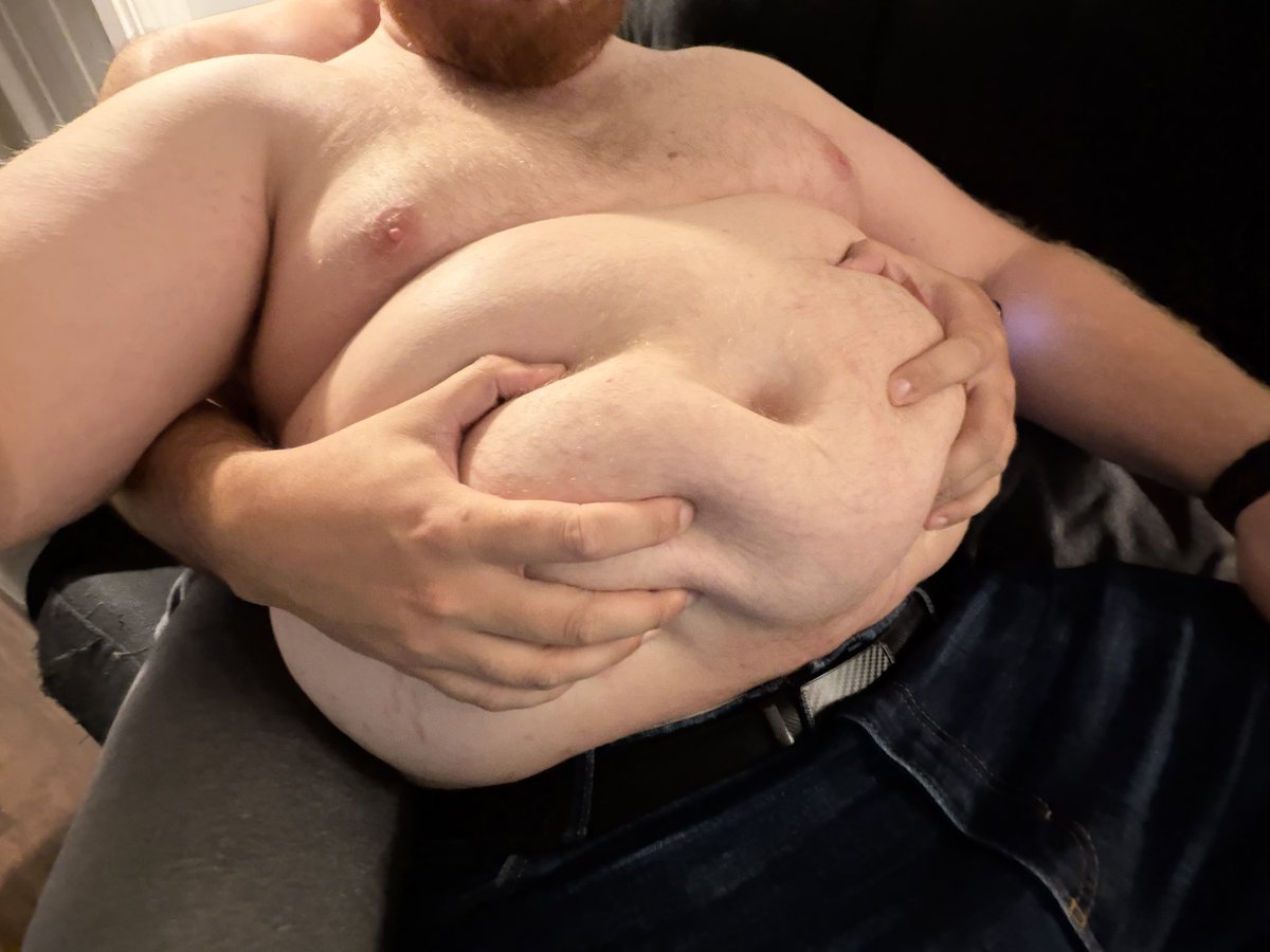 DadBodandBeyond's tweet photo. Got some belly rubs from a friend! 

Video found here! 👇🏻

#fatboy #gainer #grommr #bigainer 

https://t.co/D1HdSN2VgX https://t.co/prfKuFWACc