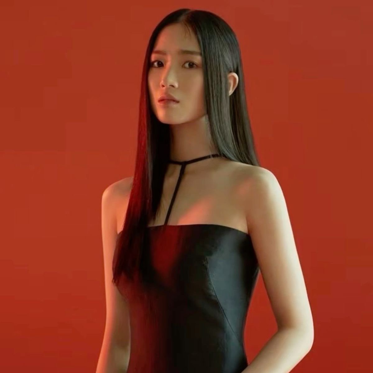 agoodfangirl's tweet photo. aku bangga banget sm hyeyoon, aplg kalo inget her interview back then yang bilang kalo bahkan dia tuh selama acting belom pernah dapet role yang "punya kerjaan" krn dapetnya high school girl terus🥹🥹

look at her now, exploring roles freely with so much trust from the industry🥺 whatever it is, i trust her decision cause she climbed so many stairs to be where she is now💛

(aplg sekarang udah ada pillar of support ya hye, spread your wings and fly high bb girl!!)