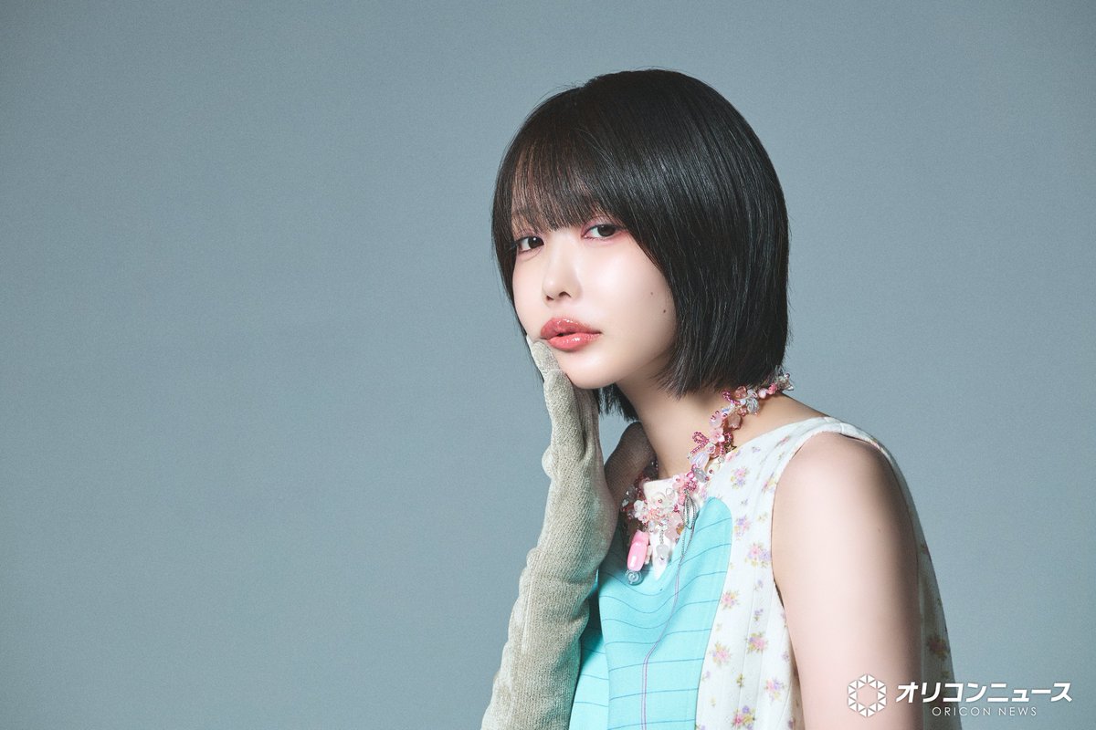oricon's tweet photo. 【インタビュー】
ano「音楽が好きだからこそ、音楽が嫌いになりそうになることはめちゃくちゃ多い」
⠀
歌もギターも苦手、それでも音楽を続ける理由
https://t.co/O5fjCu3Wi0
⠀
#ano @aNo2mass https://t.co/lbbspZb9p8