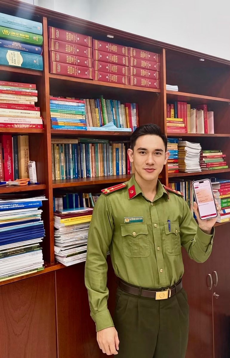 cand_vietnam's tweet photo. Học học nữa học mãi https://t.co/Xv65nHDgN2