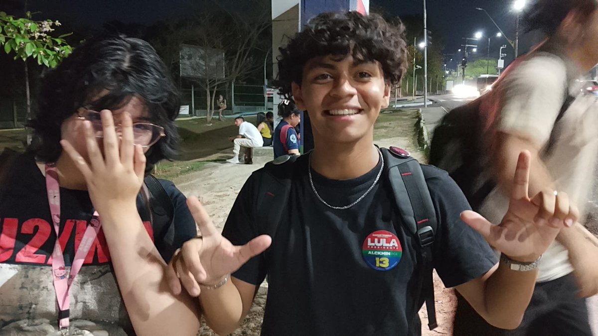 liebendmscx's tweet photo. aqueles cara q fica feliz em fazer o L https://t.co/kYSNQIv4X7