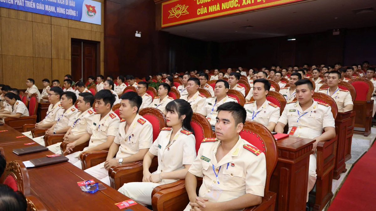 congan_vn's tweet photo. Đoàn thanh niên CAT https://t.co/1tpQPwTyRX