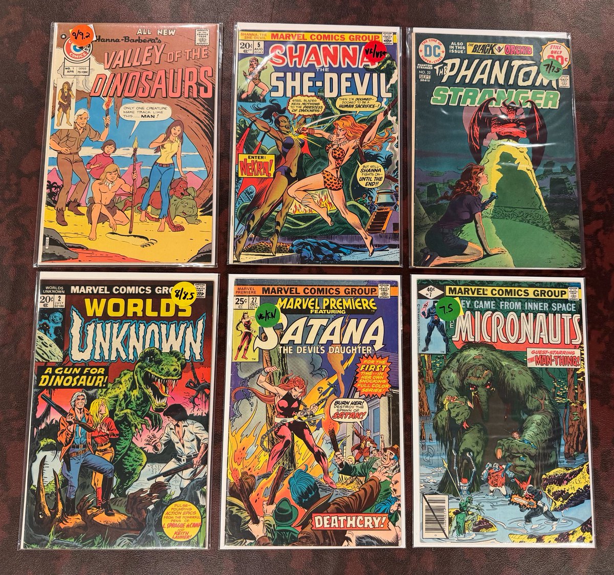 mediummic's tweet photo. Let’s rock!! Lot 1-A mixer to start us. Those are glares from the cover not creases. Shipping 1-7 $6 if more ground at cost. Prices top left to bottom right. 

$38, $18, $11
$11, $5, $4

Lot take off $6 https://t.co/R0gHmnmDsX