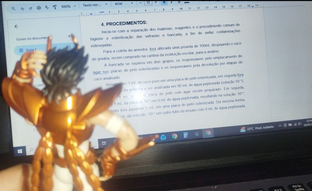 amoparafusos's tweet photo. Ikki me ajudando com o relatório de Mesófilos Viáveis :P https://t.co/fmRIg01hHu