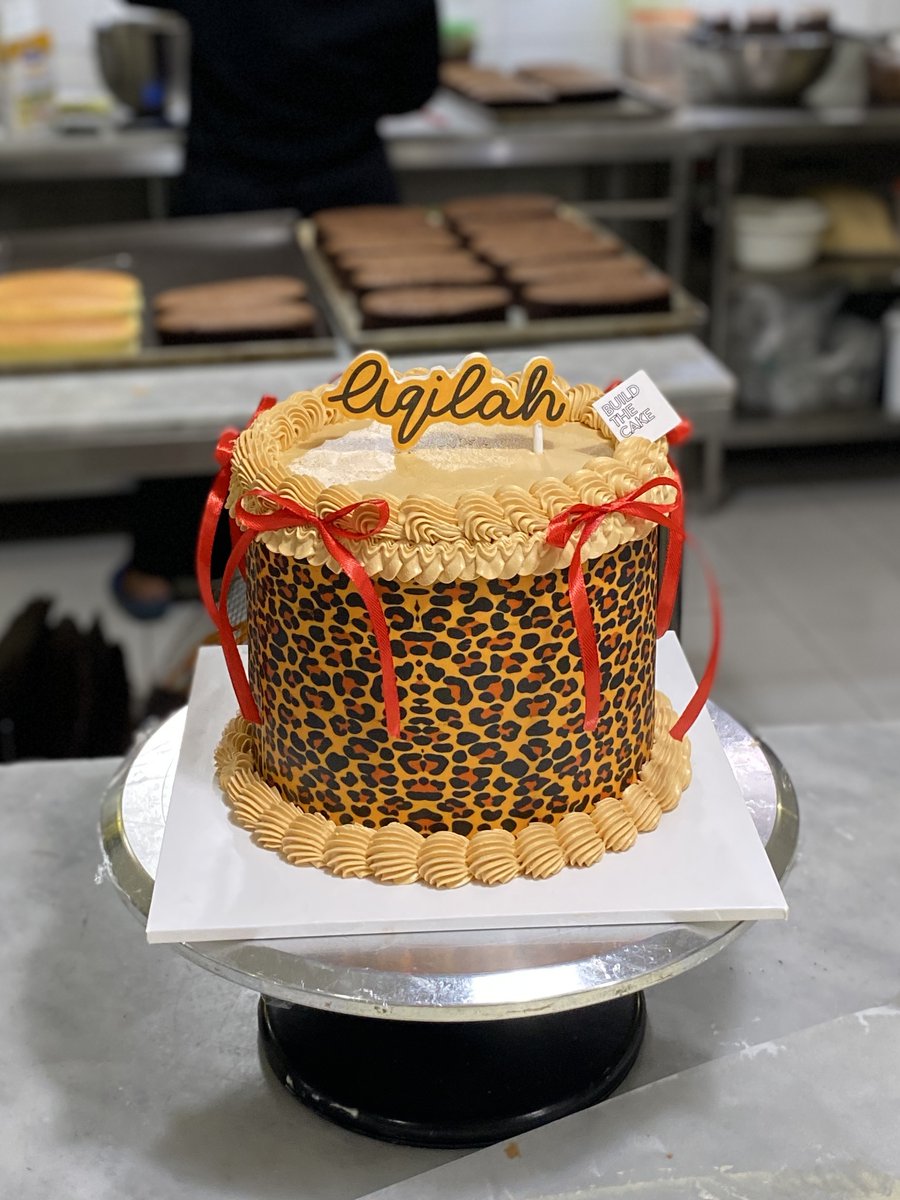 buildthecake's tweet photo. We're open to make your Custom Cake! Let’s make your dream happen 🎂 https://t.co/fLjiXyQB9W

#PLN50RBCUMA40RB Alyssa Pagii Kamis Pancasila #JAEMINxLee101Anniversary buruan rsvp Welcome Oktober Makmur #KNMP #NelayanNaikKelas #Slothcoin https://t.co/9NRbFx5I0X