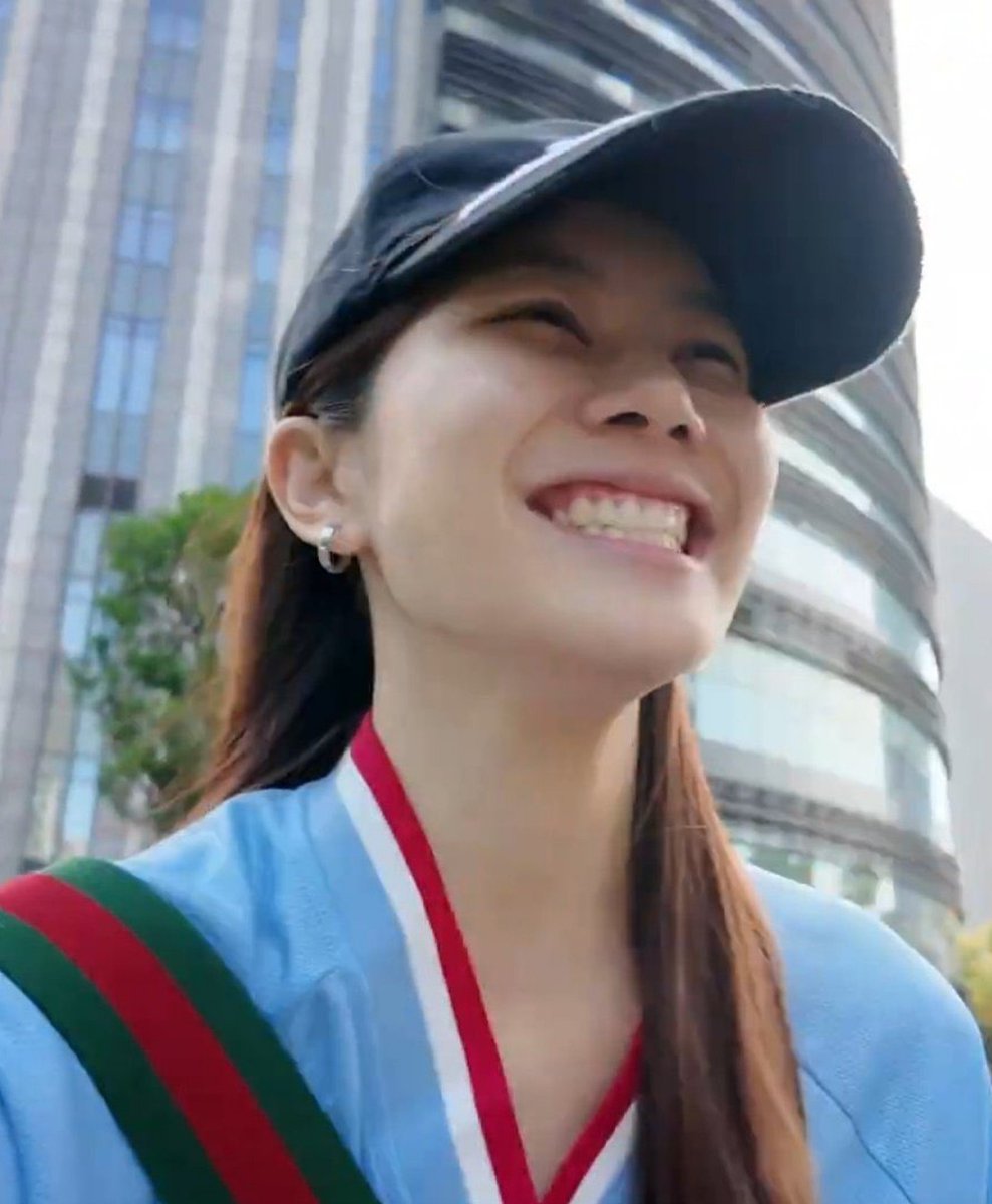 andaanunta_br's tweet photo. Boa noite 🌃 

Esse é o sorriso que me FEZ e me FAZ sorrir.

ANDA TRICK OR LOVE 01
#andaanunta
#ท้องฟ้าของอันดา https://t.co/mbkT4DEYN8