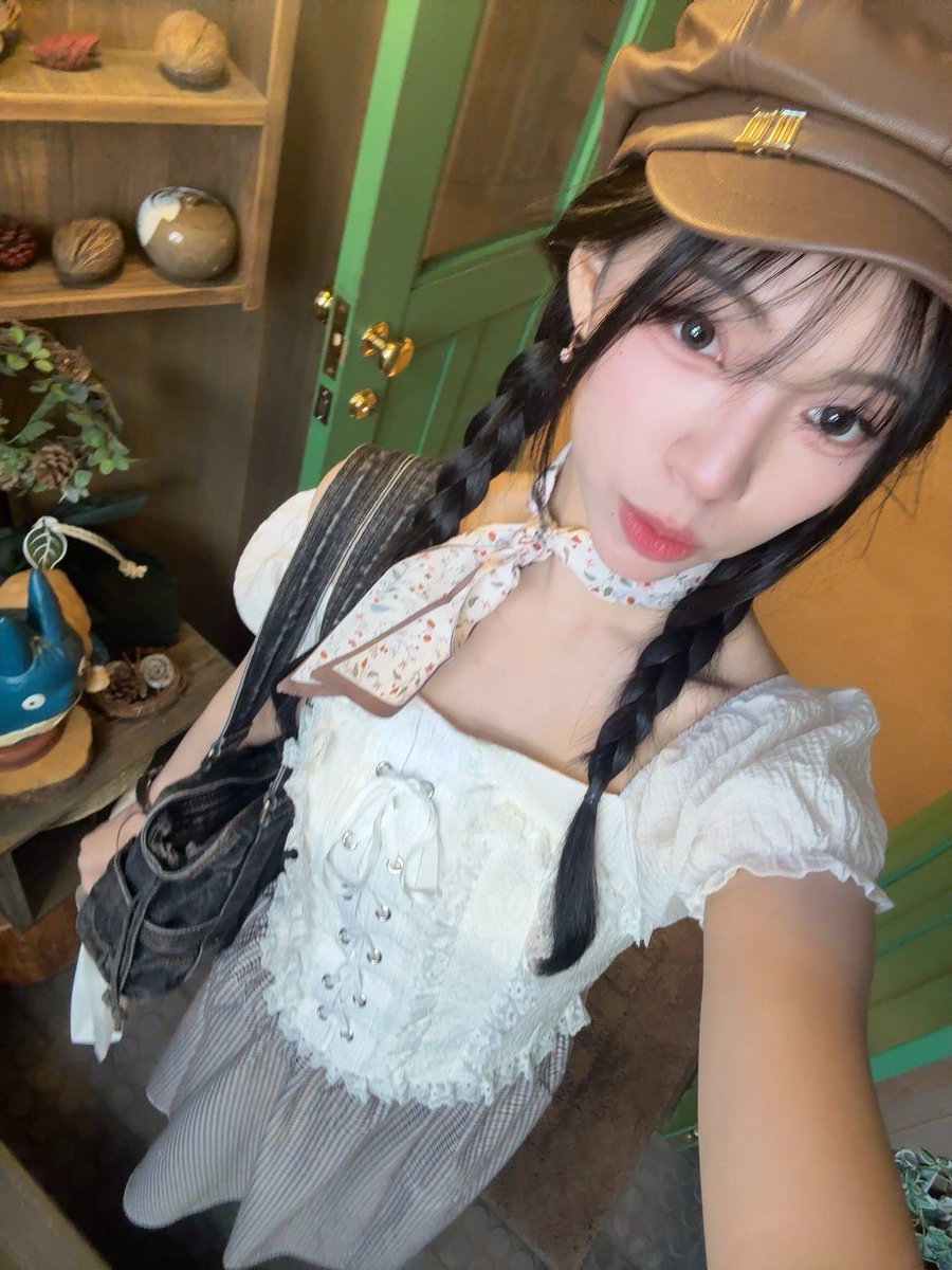 _aranika's tweet photo. 僕の最愛の人、綺麗すぎない？

[30092026] — @Aralie_JKT48's Instagram posts. (1/5) https://t.co/sOUo9EV4hN