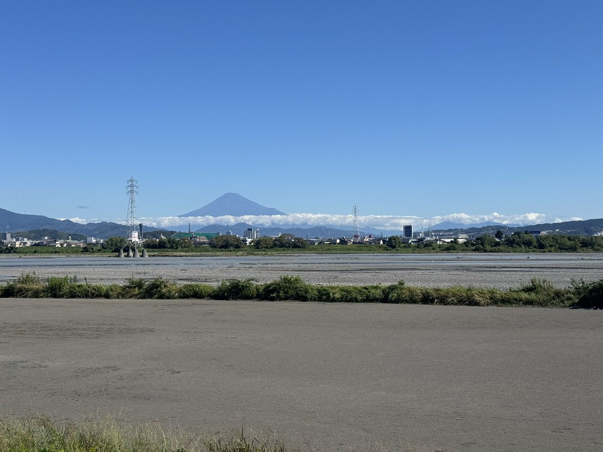 Furusense_168's tweet photo. 18キロおわり

今日は富士山🗻もバッチリ👏 https://t.co/Xz4vELLb0O