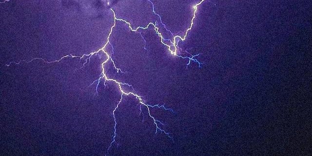 SPXRKINGFISTS's tweet photo. 𝐒𝐨𝐦𝐞𝐭𝐡𝐢𝐧𝐠 𝐭𝐞𝐫𝐫𝐢𝐟𝐲𝐢𝐧𝐠 𝐛𝐫𝐞𝐰𝐬 𝐢𝐧 𝐭𝐡𝐞 𝐧𝐢𝐠𝐡𝐭, 𝐭𝐡𝐮𝐧𝐝𝐞𝐫 𝐬𝐜𝐫𝐞𝐚𝐦𝐢𝐧𝐠 𝐢𝐧 𝐭𝐡𝐞 𝐝𝐢𝐬𝐭𝐚𝐧𝐜𝐞.

𝐓𝐡𝐞 𝐬𝐭𝐞𝐧𝐜𝐡 𝐨𝐟 𝐩𝐞𝐭𝐫𝐢𝐜𝐡𝐨𝐫 𝐚𝐧𝐝 𝐨𝐳𝐨𝐧𝐞 𝐢𝐬 𝐨𝐯𝐞𝐫𝐛𝐞𝐚𝐫𝐢𝐧𝐠.

𝙏𝙝𝙚 𝙎𝙩𝙤𝙧𝙢 𝙞𝙨 𝙖𝙥𝙥𝙧𝙤𝙖𝙘𝙝𝙞𝙣𝙜. https://t.co/VNhrnmk66v