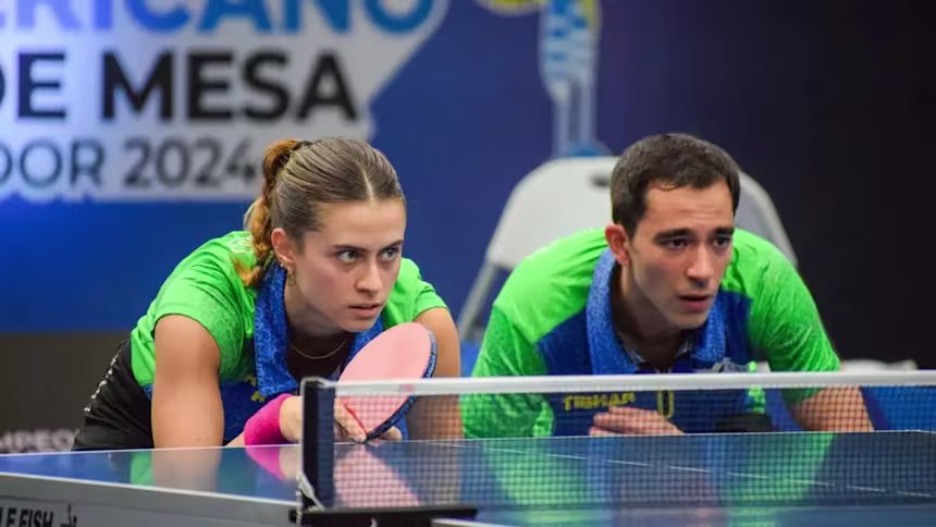 chbrasileiros's tweet photo. Mês de Outubro chega amanhã. Reta final do ano, mas ainda lotado de esporte pra gente torcer. 

Confira os principais eventos desse mês:

🏓1 a 11 - Smash da China de tênis de mesa
🛹 2 a 18 -  World Skate Games em Assunção (Paraguai) 
🥋 4 a 10 - Campeonato Mundial de judô em Baku (Azerbaijão)
🚣‍♀️ 9 a 11 - Campeonato Mundial de remo costal (China)
🏃‍♀️11 - Maratona de Chicago
🚴‍♀️14 a 20 - Campeonato Mundial de ciclismo pista em Shangai (China)
🤸‍♀️ 17 a 25- Campeonato Mundial de ginástica artística em Rotterdã (Holanda)
🤼‍♂️ 24 a 31 - Campeonato Mundial de wrestling no Bahrein
💙🖤❤️💛💚 31 a 13- Jogos Olímpicos da Juventude em Dakar (Senegal)

Além desses, há etapas da WSL (CT e QS) de Surf e do circuito mundial de tênis! 

Fonte: GE e Jogos Olímpicos 

📷
Ginástica e Judo - Miriam Jeske/COB
Rayssa - Instagram 
Hugo e Bruna - CBTM