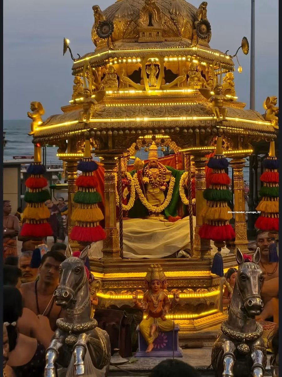 karuvachi_offcl's tweet photo. திருச்செந்தூர் முருகன் தேரோட்டம்....

ஓம் முருகா போற்றி 🙏 https://t.co/bwoEEhTAXv