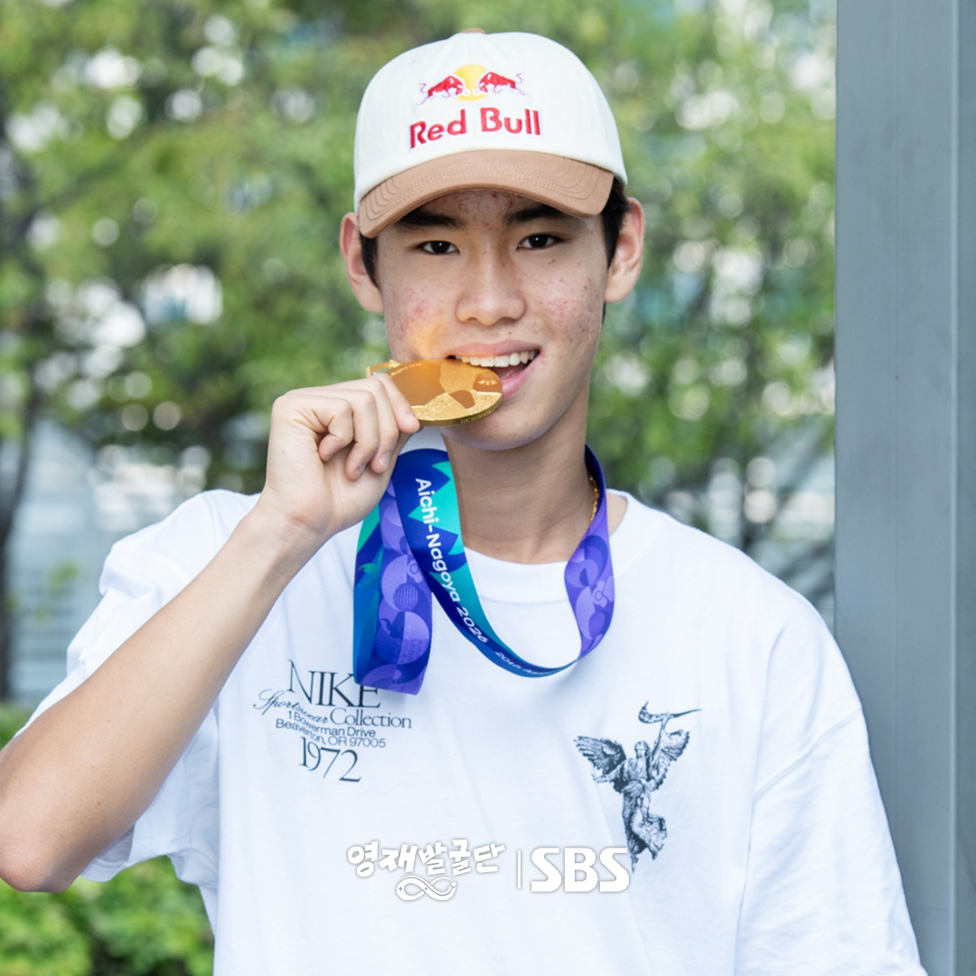 SBSNOW's tweet photo. 12살 스케이트보드 영재에서
아시안게임 금메달리스트로🥇🛹
7년 만에 다시 만난 강준이 선수의 눈부신 성장✨
SBS 새 예능 <영재발굴단>
☞ 하반기 방영 예정
#SBS #영재발굴단 #TheNextGenius #강준이 https://t.co/63BXWy34zr