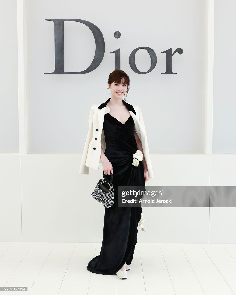 yen7100's tweet photo. @Dior One thing about Orm Kornnaphat, she makes Dior look so good at Paris Fashion Week that I want to see this all year 🤍

LINGORM BA DIOR AT PFW
#OrmKornnaphat #OrmKornnaphatDiorSummer27 #Dior #DiorSummer27 #PFW
@ormmormm @XFashion https://t.co/Vo8up6pBCJ