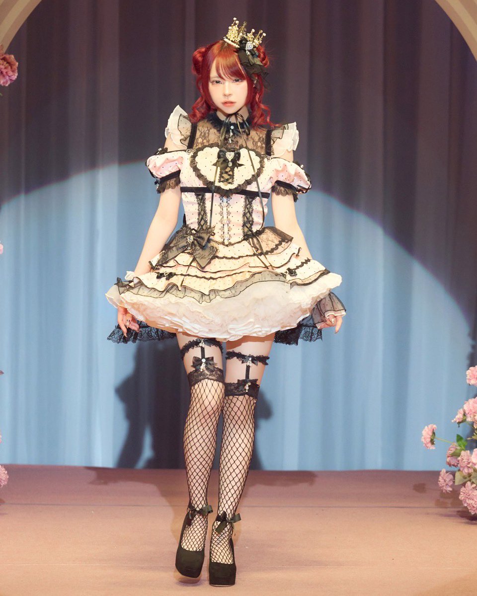 _malymoon's tweet photo. Malymoon初の単独ファッションショー🌙
Halloween Fashion Show 2026
Produced by PECHE🍑

Model｜AVAM 大原乙葉

ローゼンドットプリンセスドレス｜CS26087

#malymoon #マリームーンHFS2026 https://t.co/XkrtGszaxU