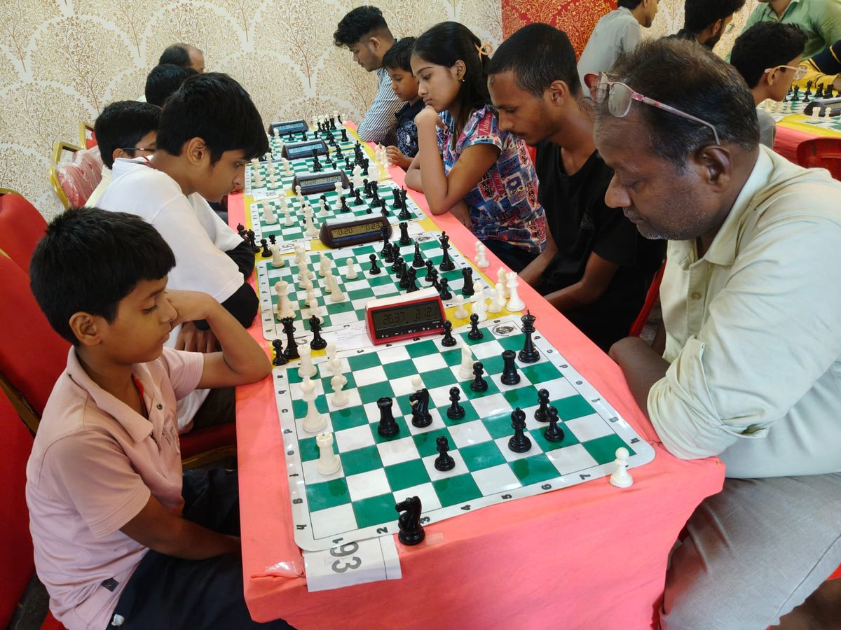 Shahid_husain04's tweet photo. ♟️ A Proud New Rating Achievement! 🏆
We are delighted to share that 10-year-old Sambhav Kumar Singh, a talented student of Champaran Chess Academy
#ChamparanChessAcademy #AdmissionsOpen #ChessAcademy #SambhavKumarSingh #FIDERating #ChessAchievement https://t.co/hugTGNHKwM