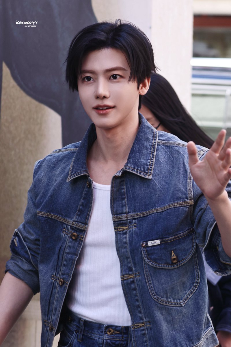 icecocoyy's tweet photo. 261001 LEE

#재민 #JAEMIN #NCT #NCTDREAM
#JAEMINxLee101Anniversary #JAEMINxLeeJeans https://t.co/b45eCfSIxJ