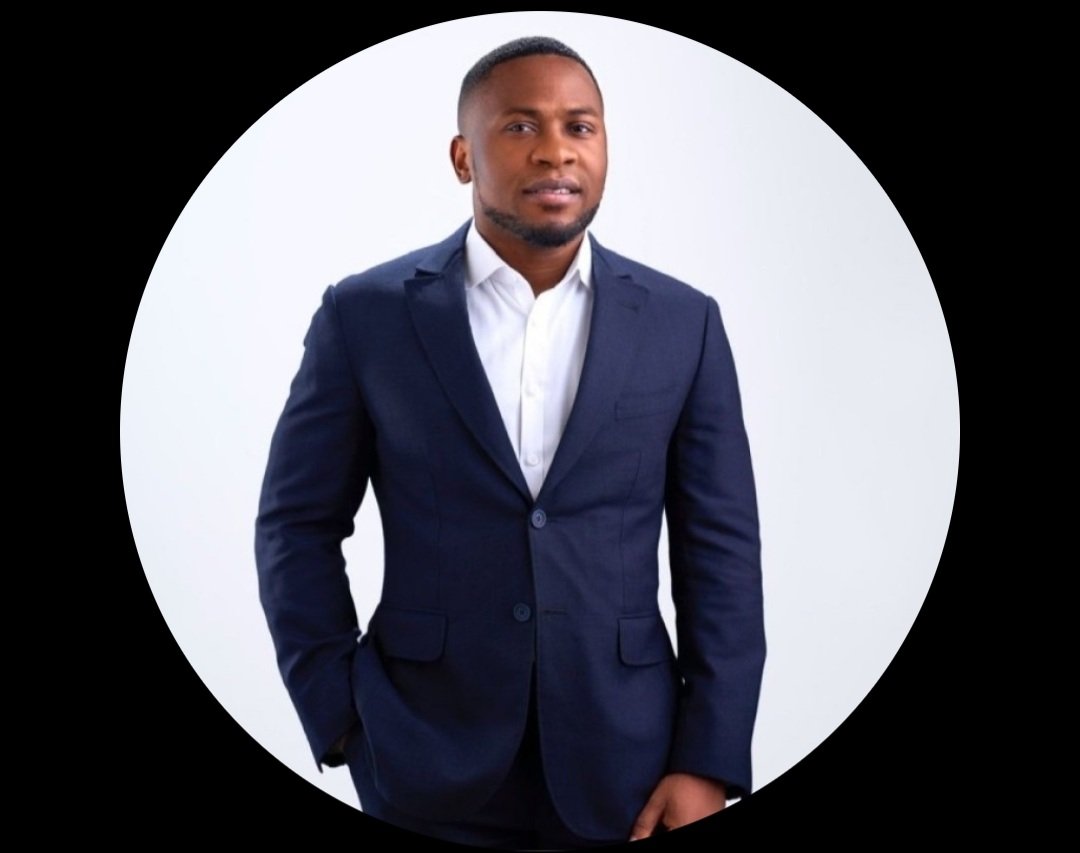 Gviev's tweet photo. FROM TRADING TO PRODUCTION- THE AGRO CONGLOMERATE YOUNG BUSINESS MOGUL

#TheNigeriansWeWantSeries

His is 31 year old  visionary and transformational leader... Olasunkami Owoyemi, a Silent Young Multi Billionnaire ...
That is that young man behind the company that bought Livestock Feeds Plc from UAC for whooping  deal of N19.5 Billion!!

His wealth has history...
Son of an Ondo State Cocoa Merchant  Sonny ...who built a Cocoa aggregator business that was into exports....

He finished school and by 2017 at age 22 yrs !!!👏👏set up Sunbeth Global Concepts Group, a Commodity trading organisation and therefrom transformed irecognised ignised global player in Cocoa exports, extending its operational frontier beyond Nigeria.

He didn't get into buying luxury and flashy cars to flex on social media..he went for the grind!!

The young man that did not wait for Chinese to keep taking over the opportunities...He has foresight and vision...in Agric & Agro Allied..and saw the current and future of LIVESTOCK INDUSTRY...
After 9 years of merchandising he has 
ventured into MANUFACTURING/ PRODUCTION.👏👏👏👏

He has made a huge bet on LIVESTOCK FEEDS PLC...The type of bet we want for our Nigerian youths !
...and those are the type of businesses we want PROTECTED AND SUPPORTED...!

Watch this young man do greater things! And na fine bobo sef. 😍😍