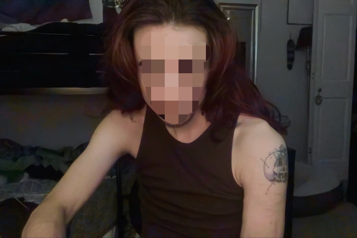 tobyinhell's tweet photo. laptop camera bc https://t.co/gkdlisxhC3