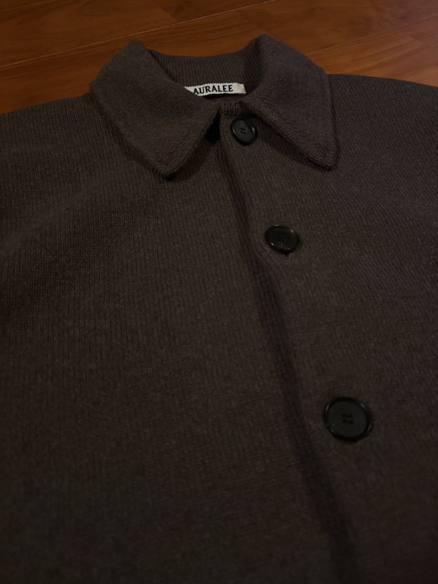 tysuke666's tweet photo. AURALEE 26AW
・SUPER FINE WOOL KNIT SHIRT CARDIGAN
・SUPER LIGHT WOOL CHECK SHIRT
どらちも先日の伊勢丹ポップアップにて先行購入したやつ https://t.co/ffwaKPadzJ