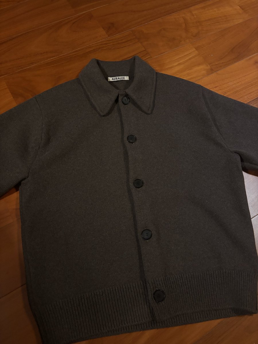 tysuke666's tweet photo. AURALEE 26AW
・SUPER FINE WOOL KNIT SHIRT CARDIGAN
・SUPER LIGHT WOOL CHECK SHIRT
どらちも先日の伊勢丹ポップアップにて先行購入したやつ https://t.co/ffwaKPadzJ