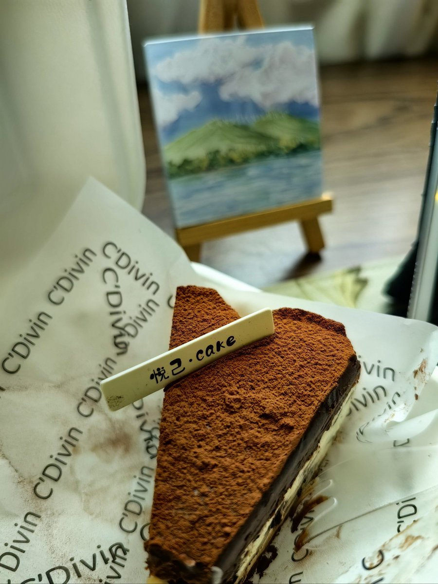CecilDejonj1's tweet photo. Sweet surprise from my neighbor—freshly baked chocolate chip cookies on my doorknob! Small acts make big days ， https://t.co/ZeGtgxPHfN