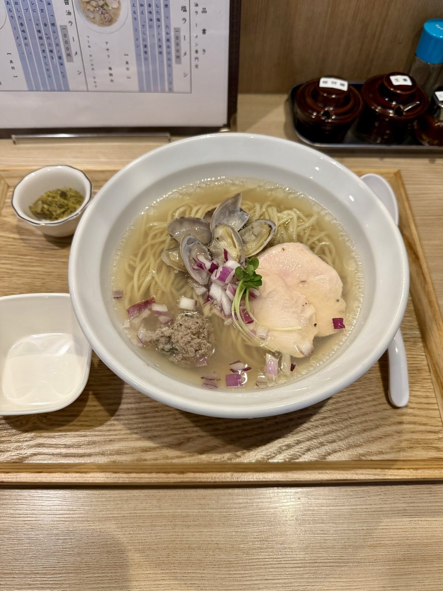 neko_sakana2017's tweet photo. ダイエット中
貝出汁の匂い嗅いだ��
アブノーマル

#ラーメン普通
#貝出汁塩ラーメン https://t.co/ZhD1RF2Jkb