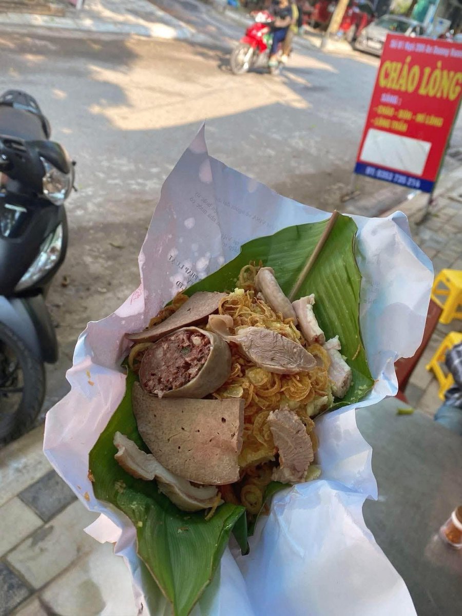 Chjllxd's tweet photo. Buổi sáng vui vẻ cả nhà ơi 🥰

Nay được ông em cho ăn thử món xôi lòng này , lạ miếng phết https://t.co/E2NR4e3NDp
