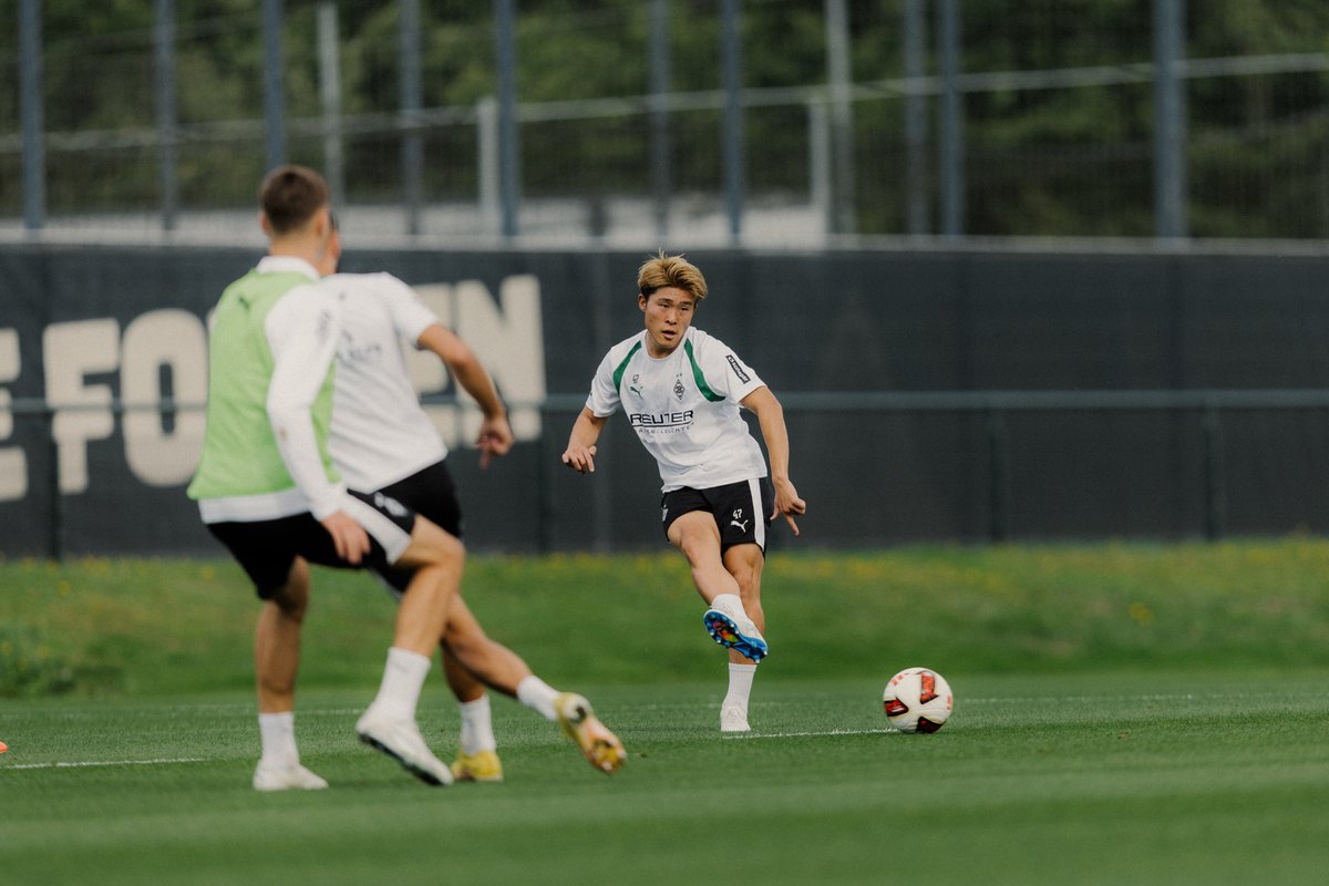 borussia_jp's tweet photo. トレーニングの様子📸
＃ボルシアMG ＃町野修斗 ＃宇野禅斗 ＃橋岡大樹 https://t.co/Pnmdsj5QF7