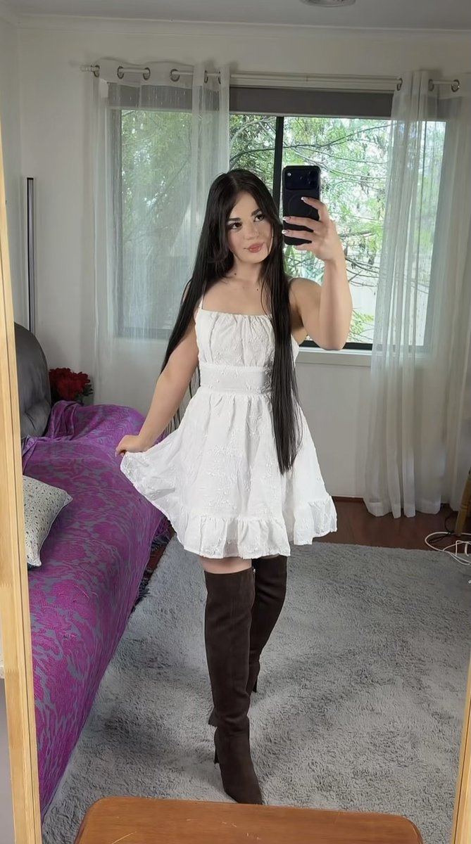 SquishiNinja's tweet photo. new dress unlocked 🌸🤍 https://t.co/DXRvhVffzJ