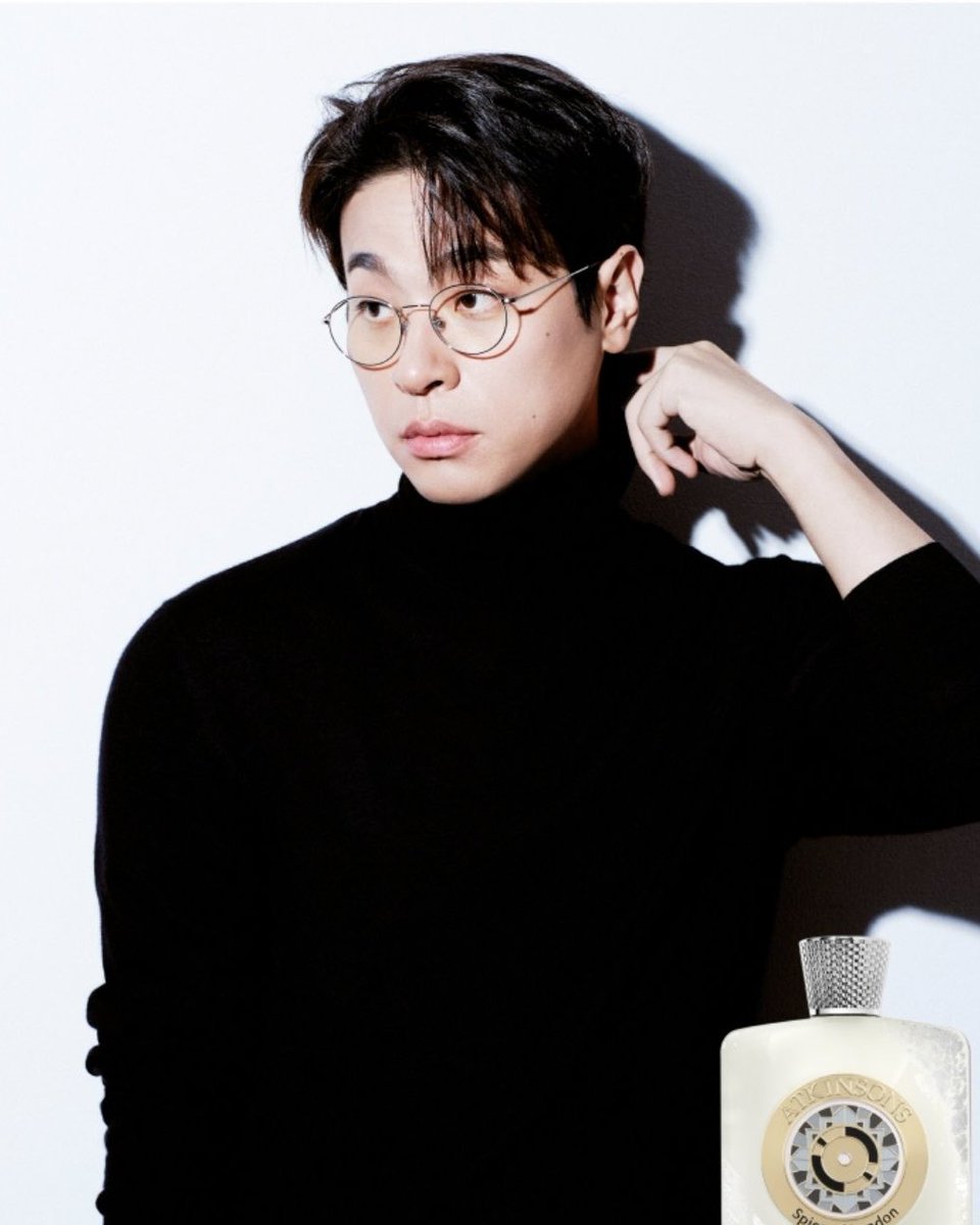 myfcjm's tweet photo. 더블유 11월호 앳킨슨 런던 #박정민 https://t.co/oyW5UTdSuO