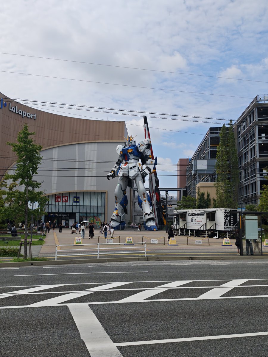 coin_1212's tweet photo. ガンダム！ https://t.co/R2eLiQjENl