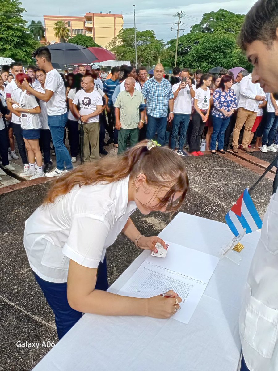UcmMedicina's tweet photo. Acto nacional de Ingreso a la FEU
#UCMPinar https://t.co/4L1sCivo0s