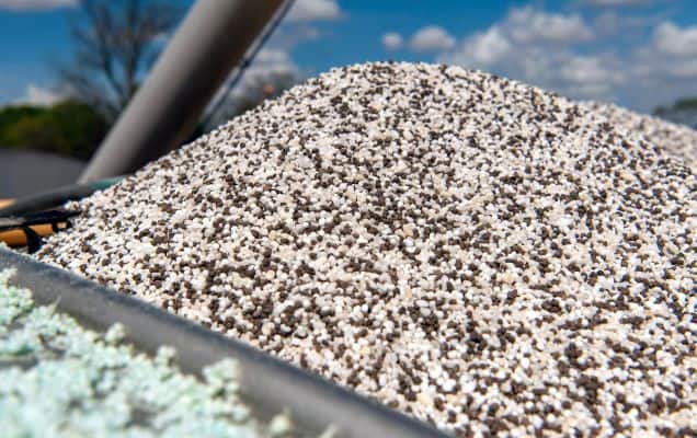 IndiaData_'s tweet photo. 🚨 🇮🇳 Fertiliser inventories hit two-year high at start of 2026-27 rabi season. https://t.co/Hs53IeKHHu