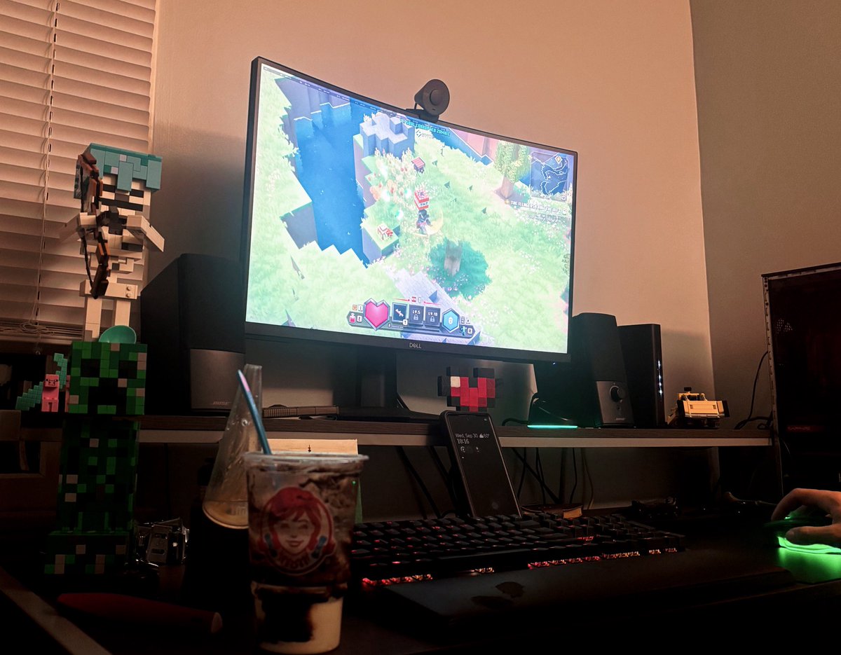 HonkinPaddy's tweet photo. Having a personal live in lets player (boyfriend) is such a treat https://t.co/IeTVWLTAG2