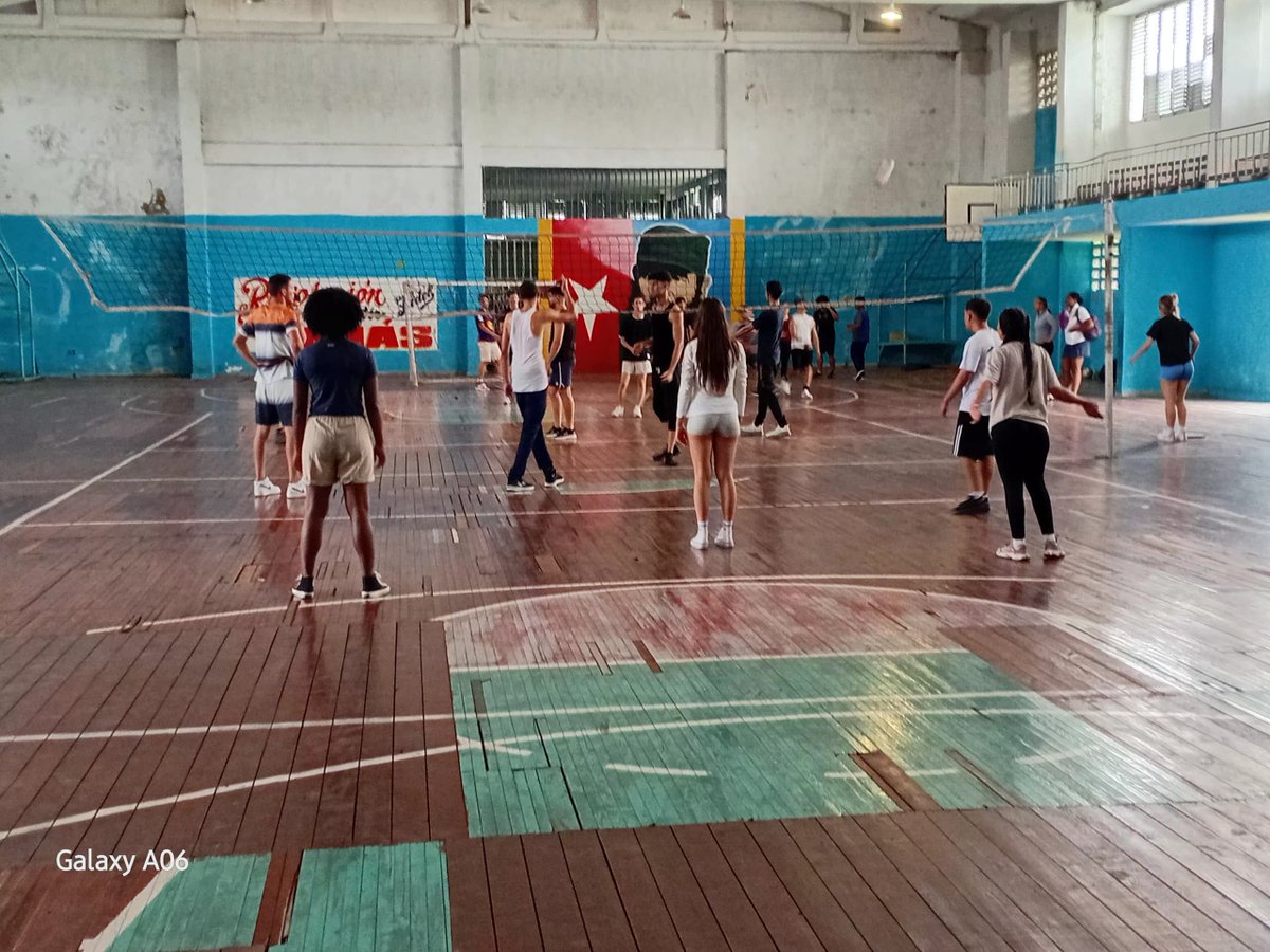 UcmMedicina's tweet photo. Encuentro deportivo entre los estudiantes de 1er año
#UCMPinar https://t.co/dORhlexV8I