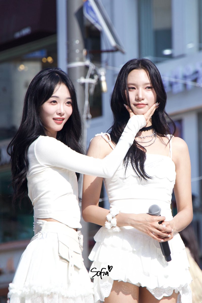 Yudda_wiki's tweet photo. 말랑이..?
#지니어스 #Geenius
#예영 #YEYOUNG #미카 #MIKA https://t.co/V3J0lVaWmm