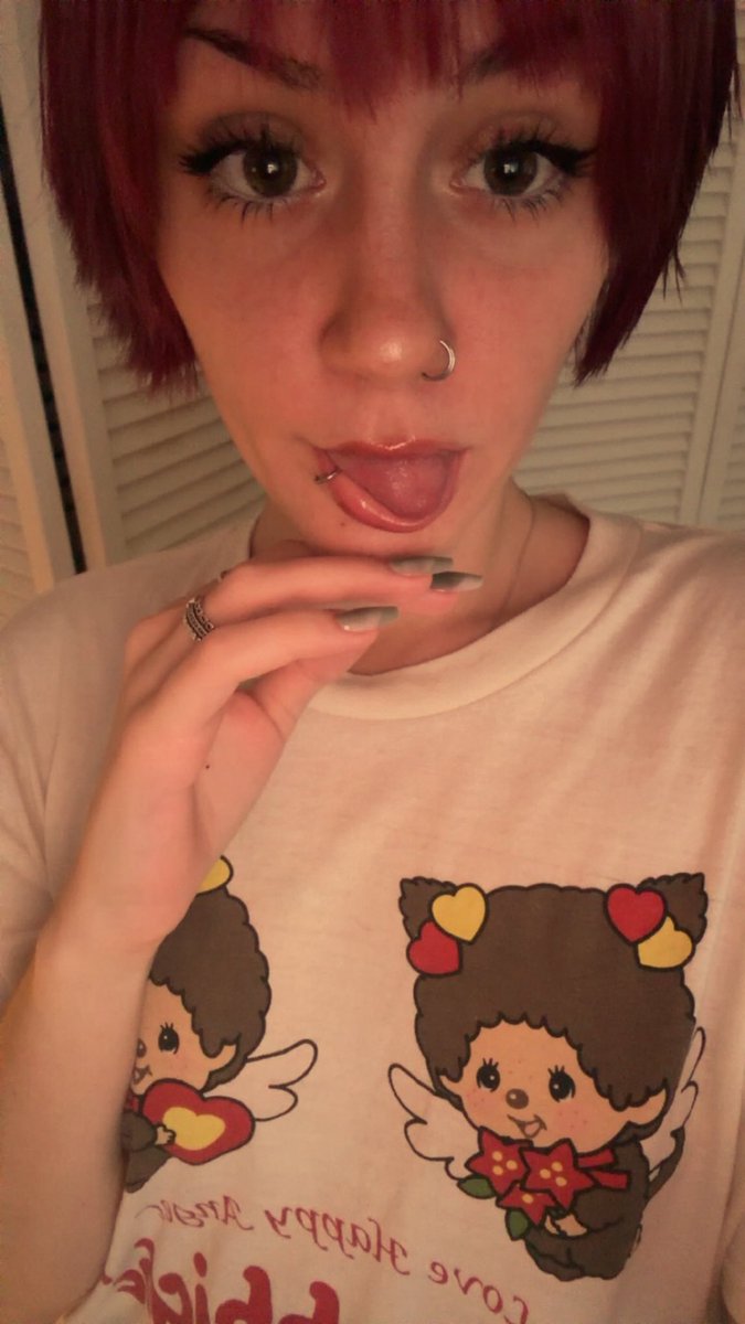 dollbby222's tweet photo. goodnight my little whores <3 https://t.co/So7OuXVgTl