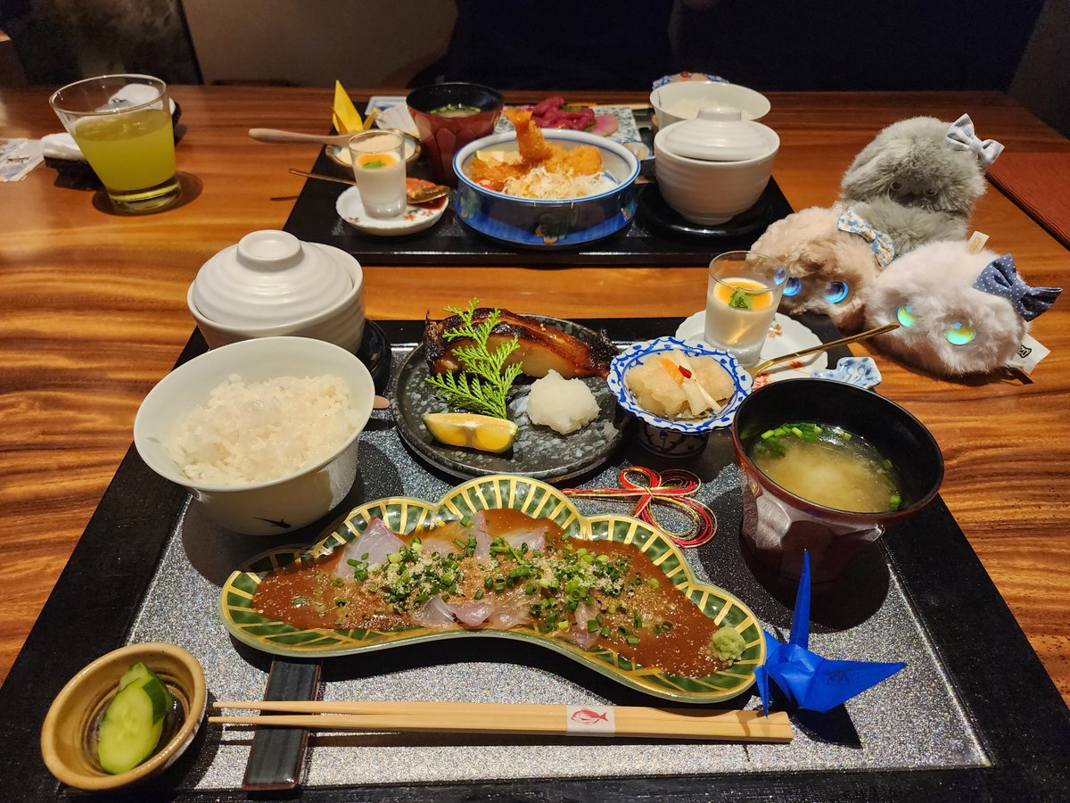 Luna_moth_V's tweet photo. お友達とランチ☀️🍴
いただきます💕

#fuzozo #mirumi https://t.co/PpCvK8HYPK