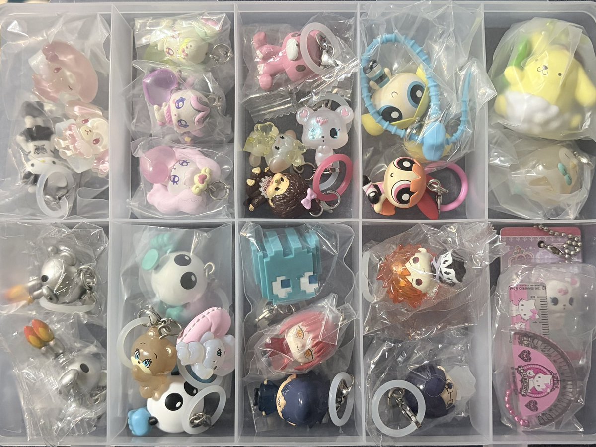 gomankaibarai's tweet photo. 【交換】めじるしアクセサリー めじるし ガチャガチャ ガシャポン サンリオ モンチッチ ジュエルペット ぷちきゅあ foxy mikko

譲：1枚目
求：2枚目

mikkoのみ若干ハゲあり。
異種で難しいとは思いますが、お心当たりありましたらお声掛けよろしくお願いいたします。 https://t.co/9GS1awuM7u