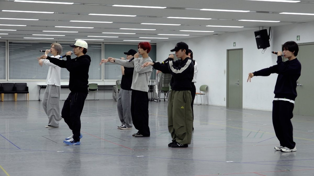 oricon's tweet photo. なにわ男子、“発見と挑戦の旅”へ…
ドキュメンタリーのティザー公開❗️
⠀
『natural 2 なにわ男子 新たなるVoyAGE』
Amazonプライムビデオ 10/22(木)~配信
⠀
”なにナチュ2”もナレーションは上戸彩🎙
https://t.co/Q4XIlB3HMh
⠀
ライブ映像4作品 10/15(木)~配信
『5th Anniversary LIVE COLLECTION』 https://t.co/zVpIfWio5h