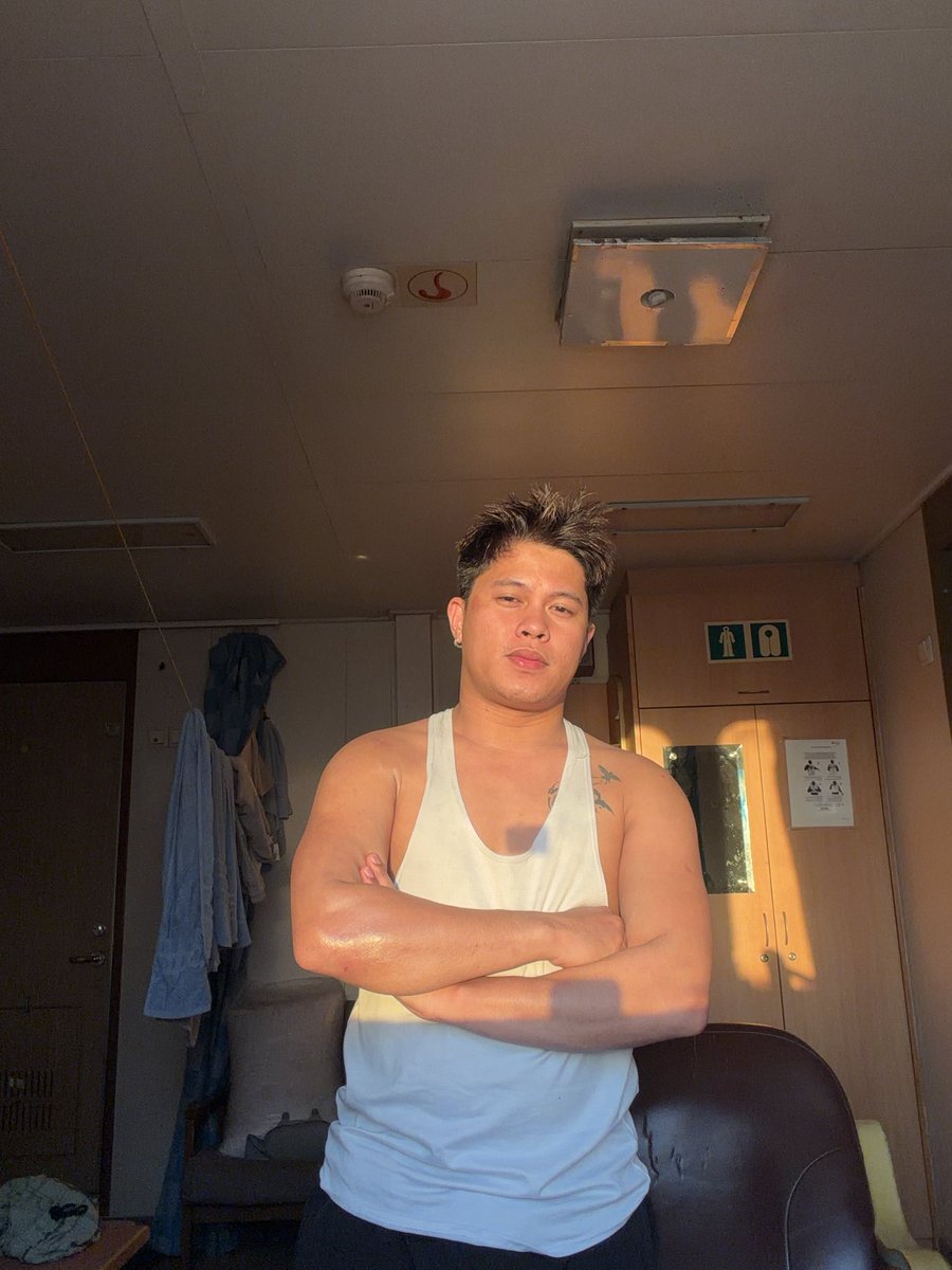 lakwatsero_16's tweet photo. sunkissed 💋
.
.
.
salt in the air, sun on my skin, and three weeks back at sea ✨🌊
here’s to ocean days, golden sunsets, and making memories onboard. ⚓️
#BackAtSea #LifeAtSea #OceanLife #Sunkissed #SeaDays #Onboard #TravelDiaries https://t.co/gMzbh2tSLX