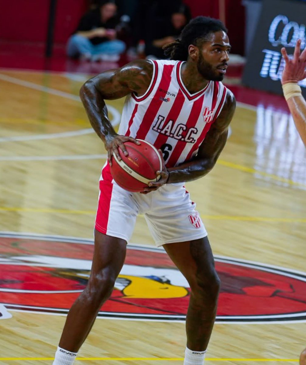 facuvivar11's tweet photo. ✅ #Instituto 🇦🇹 venció a #SanMartín en Corrientes 81-73, en su estreno en la temporada 2026/27.
🏀 Juan Pablo Corbalán fue el MVP del partido, con 16 puntos, 5 rebotes y 3 asistencias.
🔜 El viernes visitará a #Regatas, desde las 21:00. https://t.co/8BJEtjXiTJ