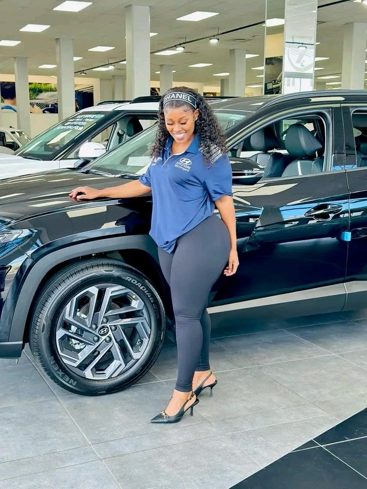 OkaMpande's tweet photo. She's good at her job. 🥺🔥🤌

Sindi. https://t.co/Y4hJu1CC5w