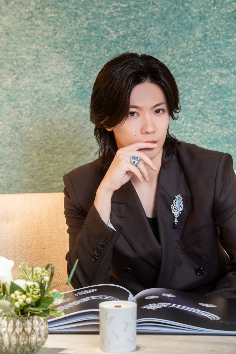 oricon's tweet photo. Number_i神宮寺勇太、初の香港来訪🩵
「ミキモト」大型コンセプトストアへ
⠀
「街の活気やエネルギーを感じ、
とても刺激を受けました」
⠀
✍🏻コメント全文
香港でのファンの歓迎に感動
https://t.co/bF1cyeqCBD
⠀
#神宮寺勇太 https://t.co/GxpLJQR2Fe