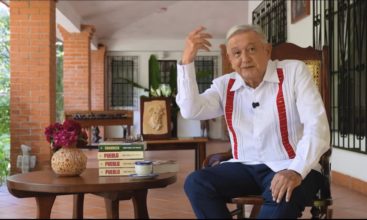 pplucheiba1971's tweet photo. Es un honor estar con Obrador https://t.co/jL6AJasXeC