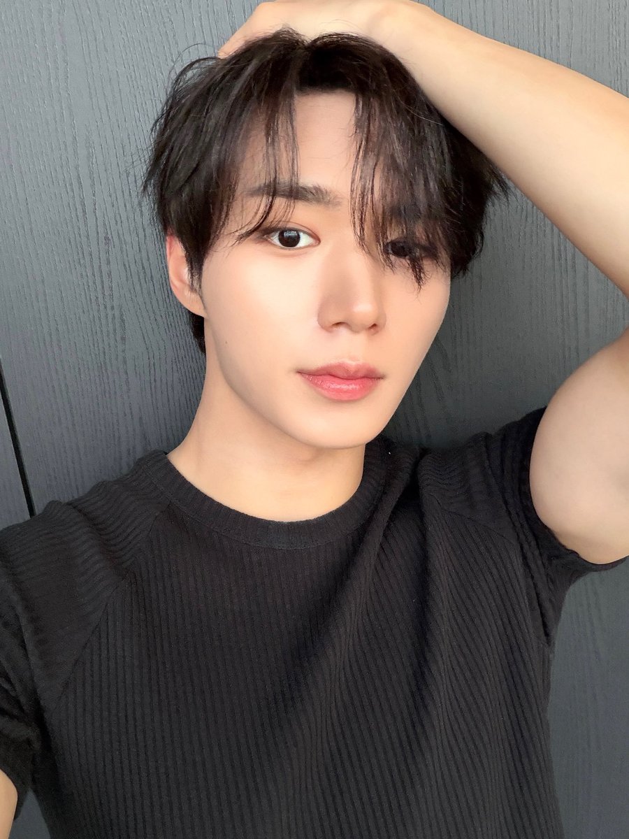 OsallKedy's tweet photo. 💙💙💙💙

#ALLYZSELCADAY #AZSD #ALLYZ #ALPHADRIVEONE #ALD1 #준서 #JUNSEO https://t.co/Mf5EMtk8x7
